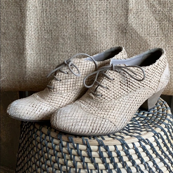 Arnold Churgin Scaled leather Oxford heeled shoes - Picture 2 of 12